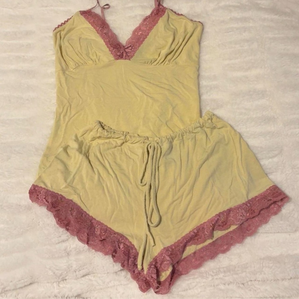 Women's Lace Trim Intimate Set